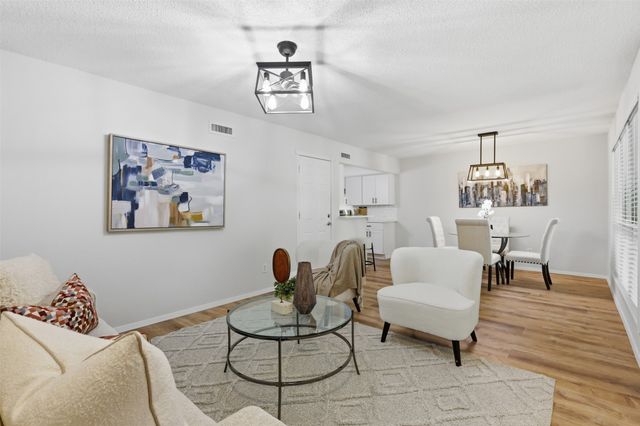 1809 N Macarthur Boulevard, Irving, TX 75061