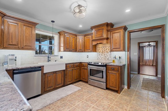 300 VZ County Road 4718, Murchison, TX 75778