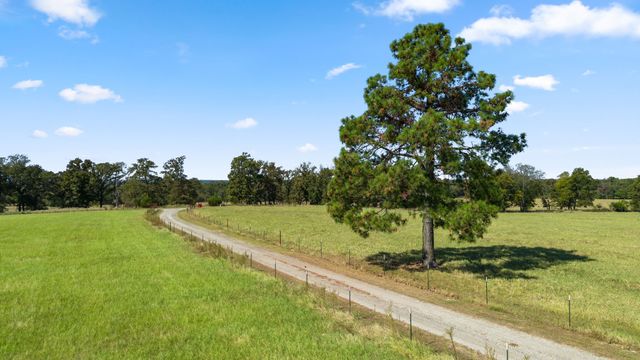 300 VZ County Road 4718, Murchison, TX 75778