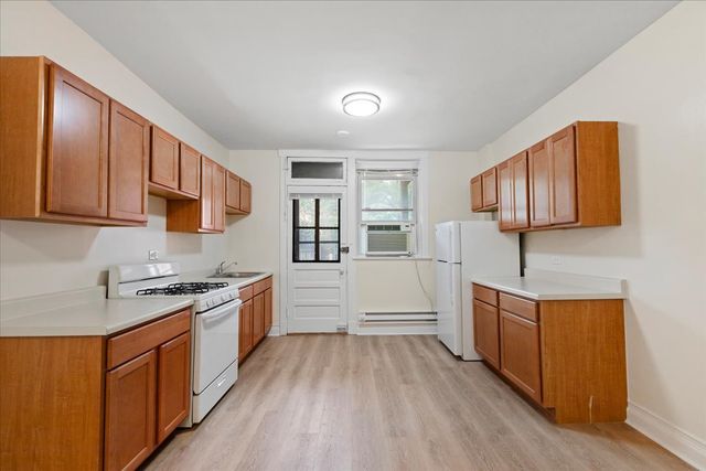 2516 N Lincoln Avenue 3, Chicago, IL 60614