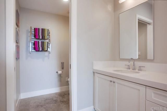 725 Grand Avenue, Carlsbad, CA 92008