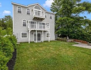 67 Lawrence Court, Tiverton, RI 02878