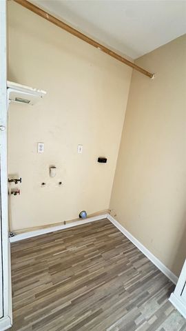 116 W Mahan Street, Richwood, TX 77531