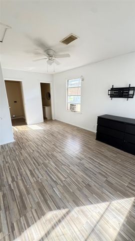 116 W Mahan Street, Richwood, TX 77531