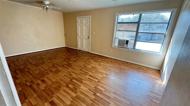 116 W Mahan Street, Richwood, TX 77531