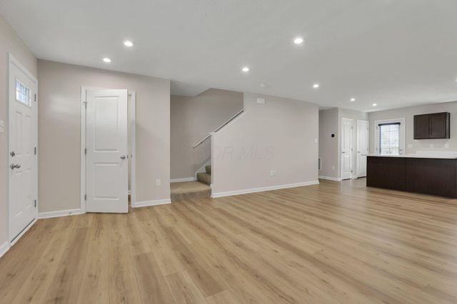 224 Mackinac Drive, Springfield, OH 45505