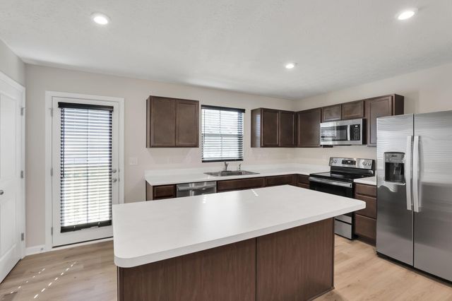 224 Mackinac Drive, Springfield, OH 45505