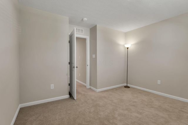 224 Mackinac Drive, Springfield, OH 45505