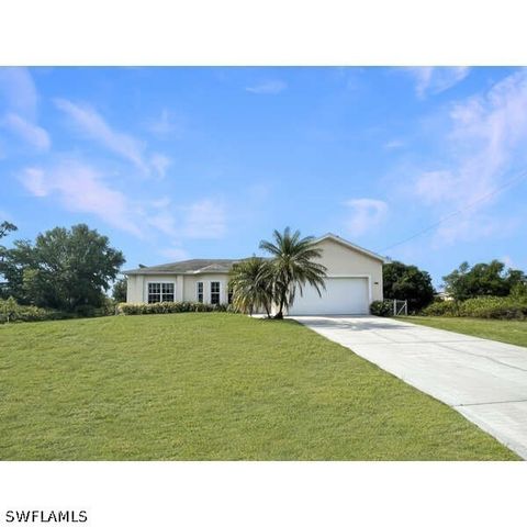 1252 Delores ST E, Lehigh Acres, FL 33974
