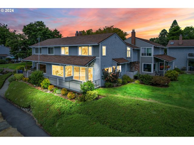 540 N HAYDEN BAY Dr, Portland, OR 97217