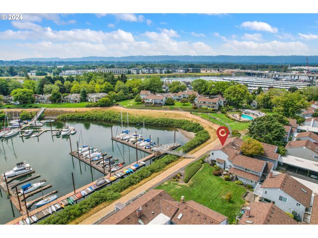 540 N HAYDEN BAY Dr, Portland, OR 97217