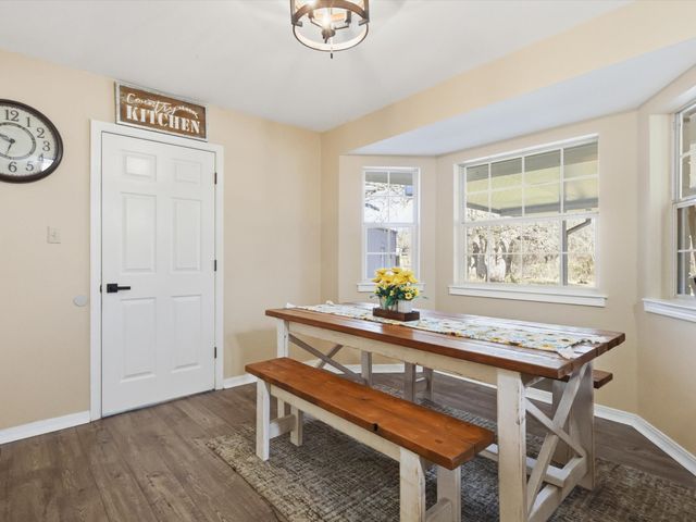 104 Fossil Court, Springtown, TX 76082