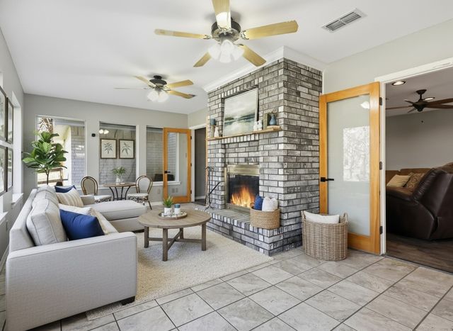 104 Fossil Court, Springtown, TX 76082