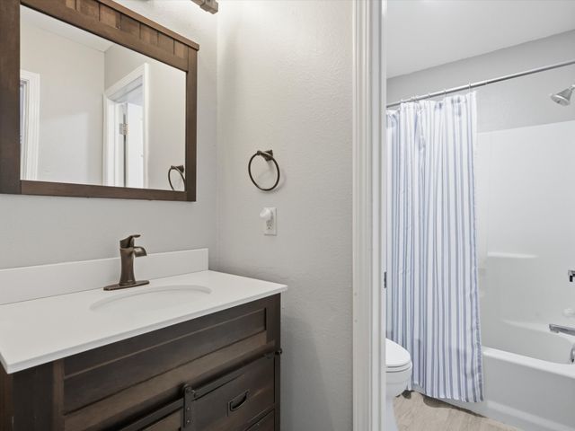 104 Fossil Court, Springtown, TX 76082