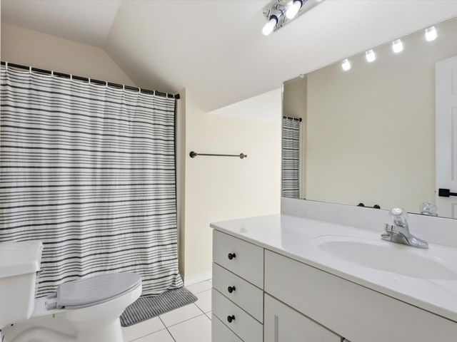 104 Fossil Court, Springtown, TX 76082