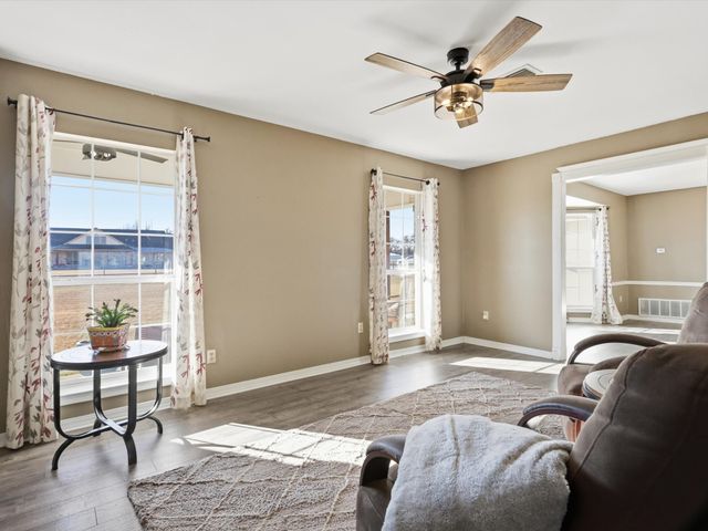 104 Fossil Court, Springtown, TX 76082