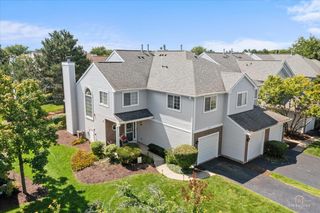 1139 E Cambria Lane N, Lombard, IL 60148