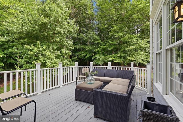 5081 WOLF RUN SHOALS RD, Woodbridge, VA 22192