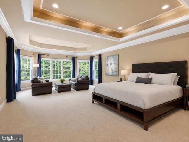 5081 WOLF RUN SHOALS RD, Woodbridge, VA 22192