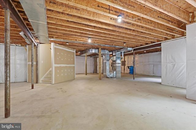 5081 WOLF RUN SHOALS RD, Woodbridge, VA 22192
