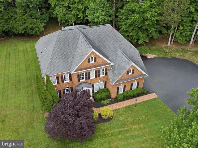 5081 WOLF RUN SHOALS RD, Woodbridge, VA 22192