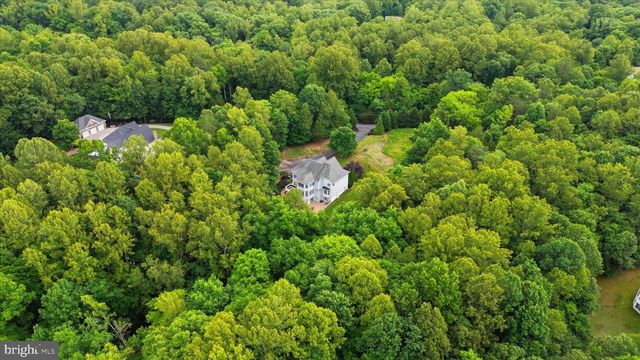 5081 WOLF RUN SHOALS RD, Woodbridge, VA 22192