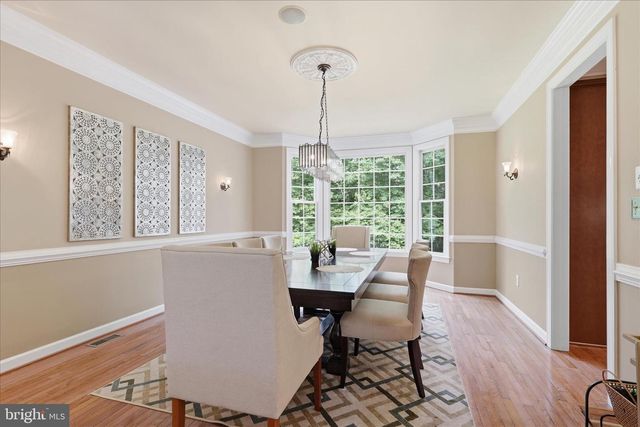 5081 WOLF RUN SHOALS RD, Woodbridge, VA 22192
