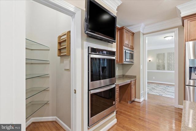 5081 WOLF RUN SHOALS RD, Woodbridge, VA 22192