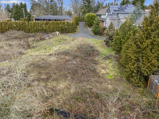 10216 Nw LEE St, Portland, OR 97229