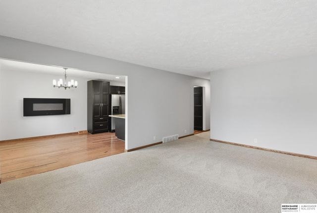 6245 Ponderosa Circle, Omaha, NE 68137