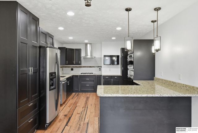 6245 Ponderosa Circle, Omaha, NE 68137