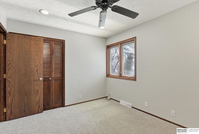 6245 Ponderosa Circle, Omaha, NE 68137