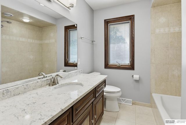 6245 Ponderosa Circle, Omaha, NE 68137