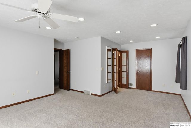 6245 Ponderosa Circle, Omaha, NE 68137