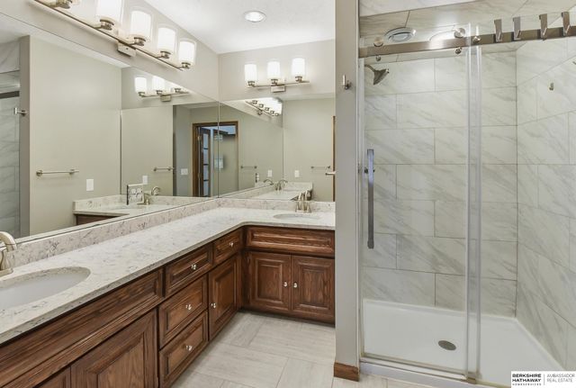 6245 Ponderosa Circle, Omaha, NE 68137