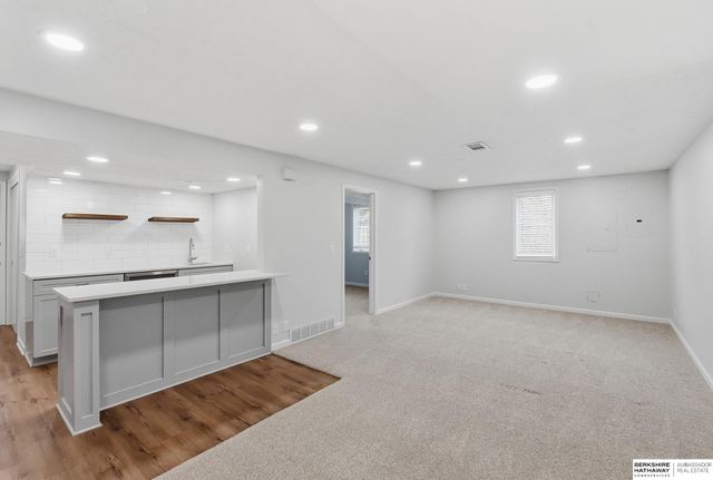 6245 Ponderosa Circle, Omaha, NE 68137