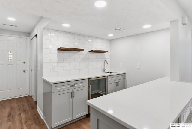 6245 Ponderosa Circle, Omaha, NE 68137