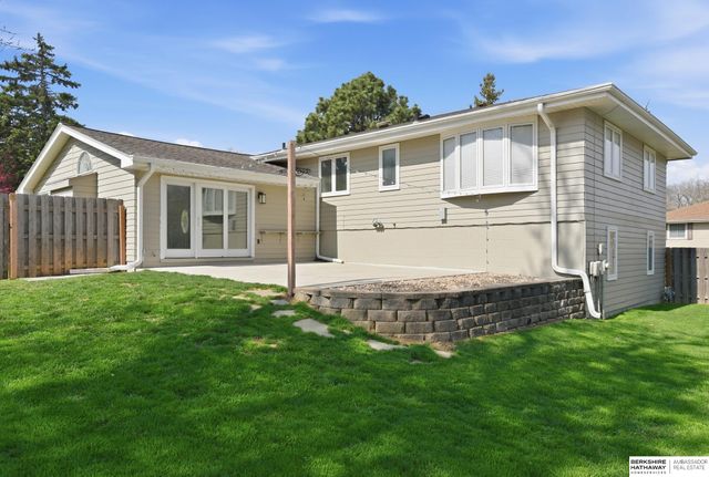 6245 Ponderosa Circle, Omaha, NE 68137