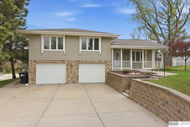 6245 Ponderosa Circle, Omaha, NE 68137