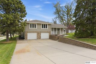 6245 Ponderosa Circle, Omaha, NE 68137