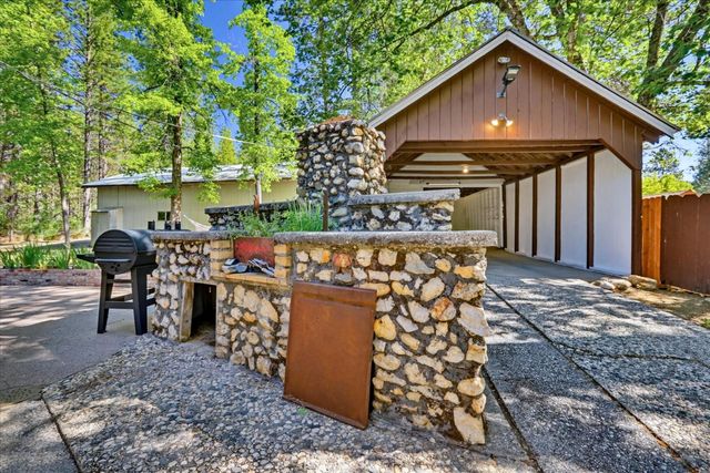 662 Nevada Street, Nevada City, CA 95959
