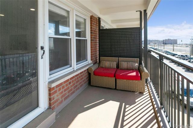 1 E Broadway 3N, Long Beach, NY 11561