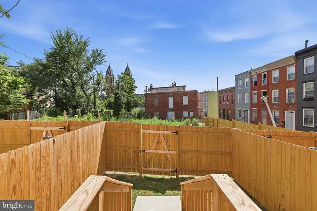 109 S FULTON AVE, Baltimore, MD 21223