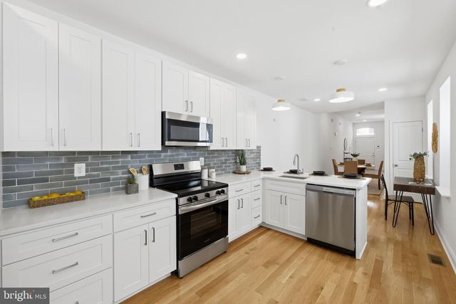 109 S FULTON AVE, Baltimore, MD 21223