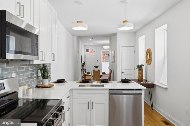 109 S FULTON AVE, Baltimore, MD 21223