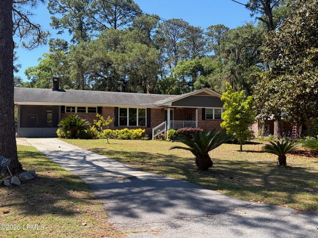 2602 S Royal Oaks Drive, Beaufort, SC 29902