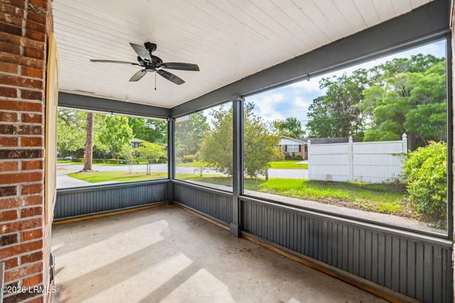 2602 S Royal Oaks Drive, Beaufort, SC 29902