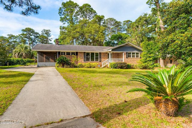 2602 S Royal Oaks Drive, Beaufort, SC 29902