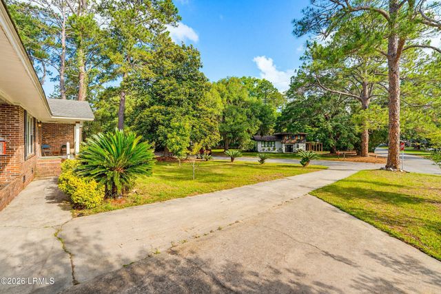 2602 S Royal Oaks Drive, Beaufort, SC 29902