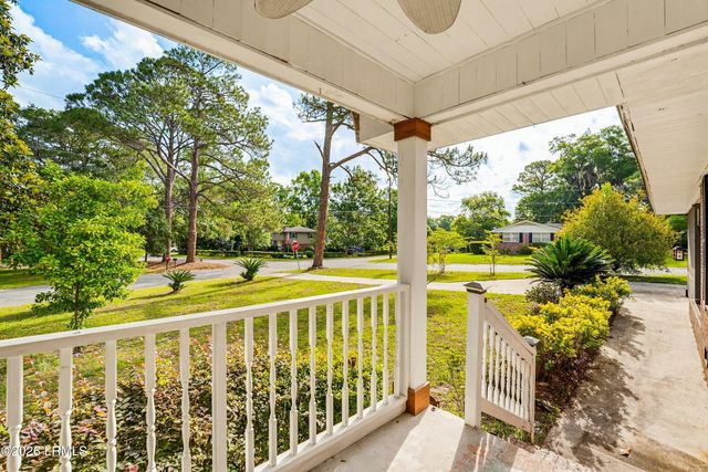 2602 S Royal Oaks Drive, Beaufort, SC 29902